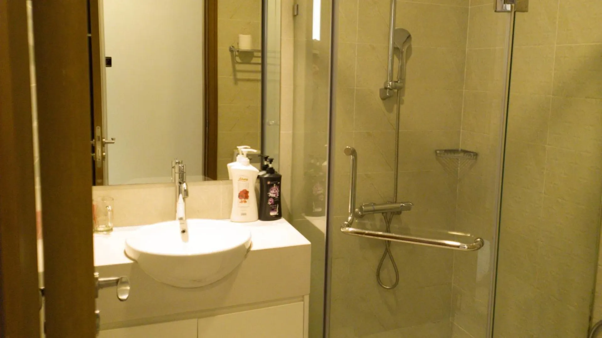 Em Khoy Vinhomes Apartment Ho Chi Minh City